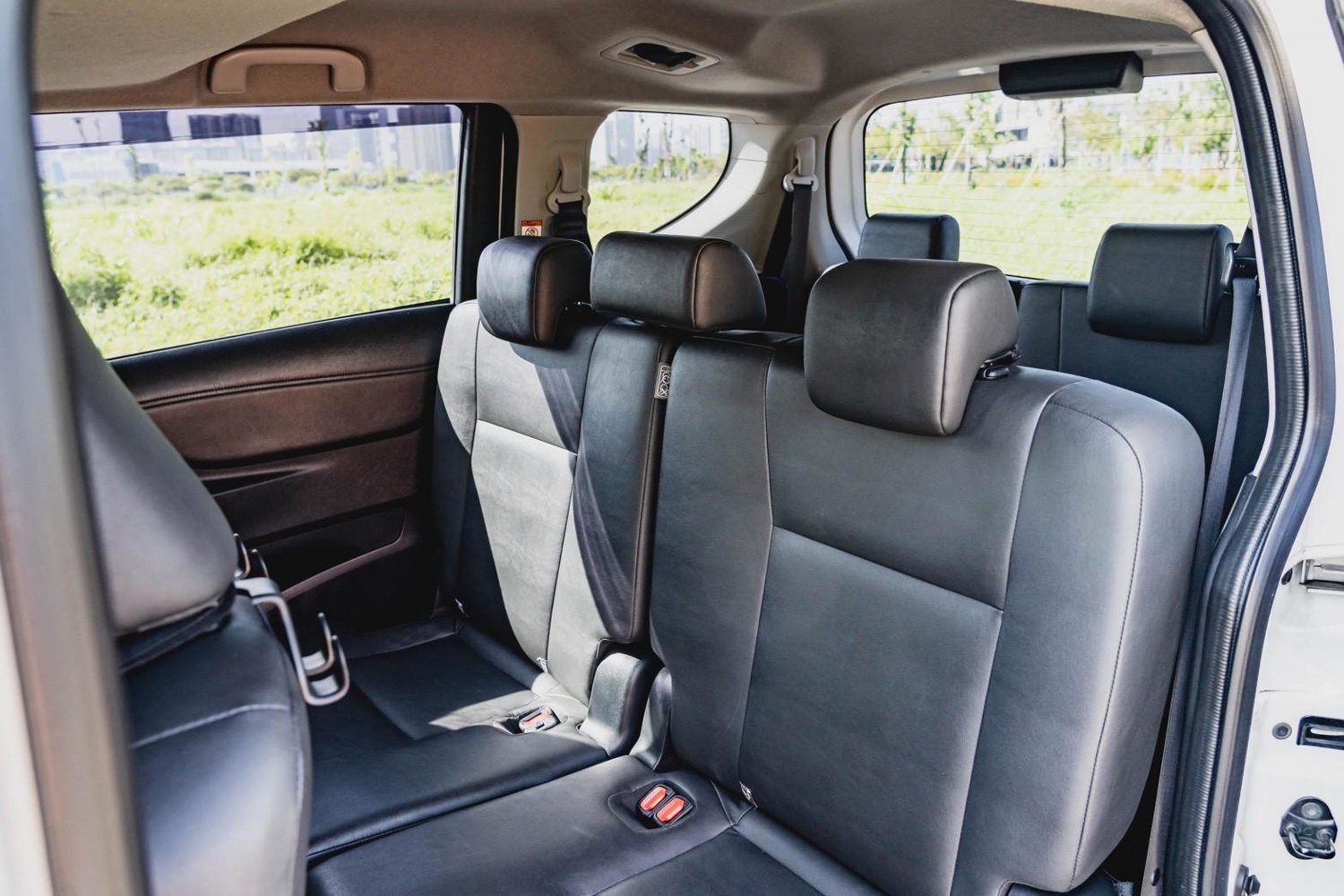 舒適七人座車圖片2